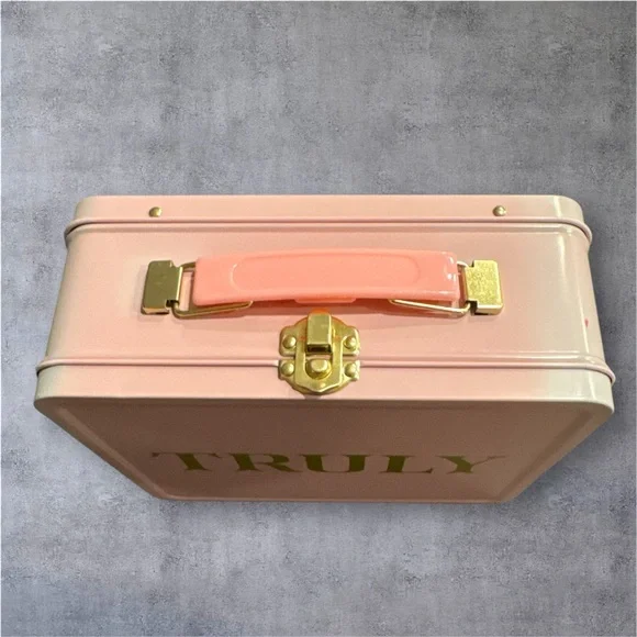 Truly Beauty Pink metal  Lunch Box - Picture 5 of 7